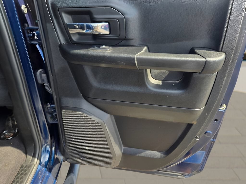 2022 RAM 1500 Classic Warlock Quad Cab 4x4 6'4" Box