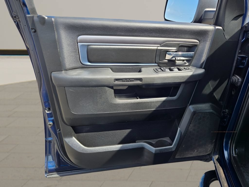 2022 RAM 1500 Classic Warlock Quad Cab 4x4 6'4" Box