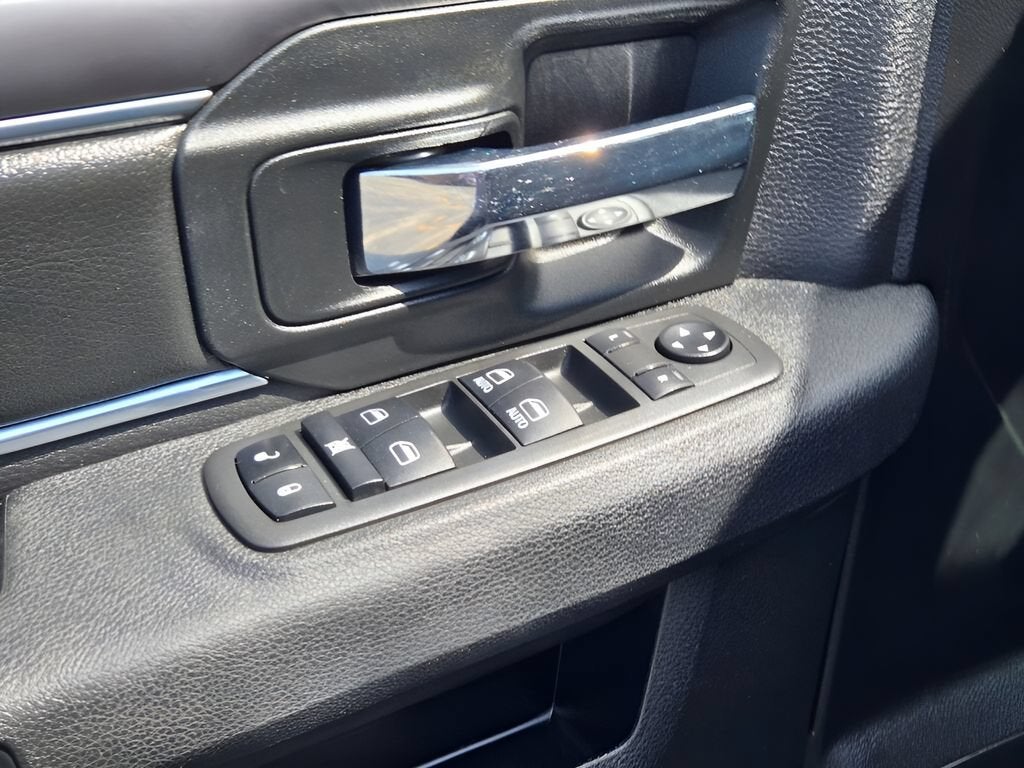 2022 RAM 1500 Classic Warlock Quad Cab 4x4 6'4" Box