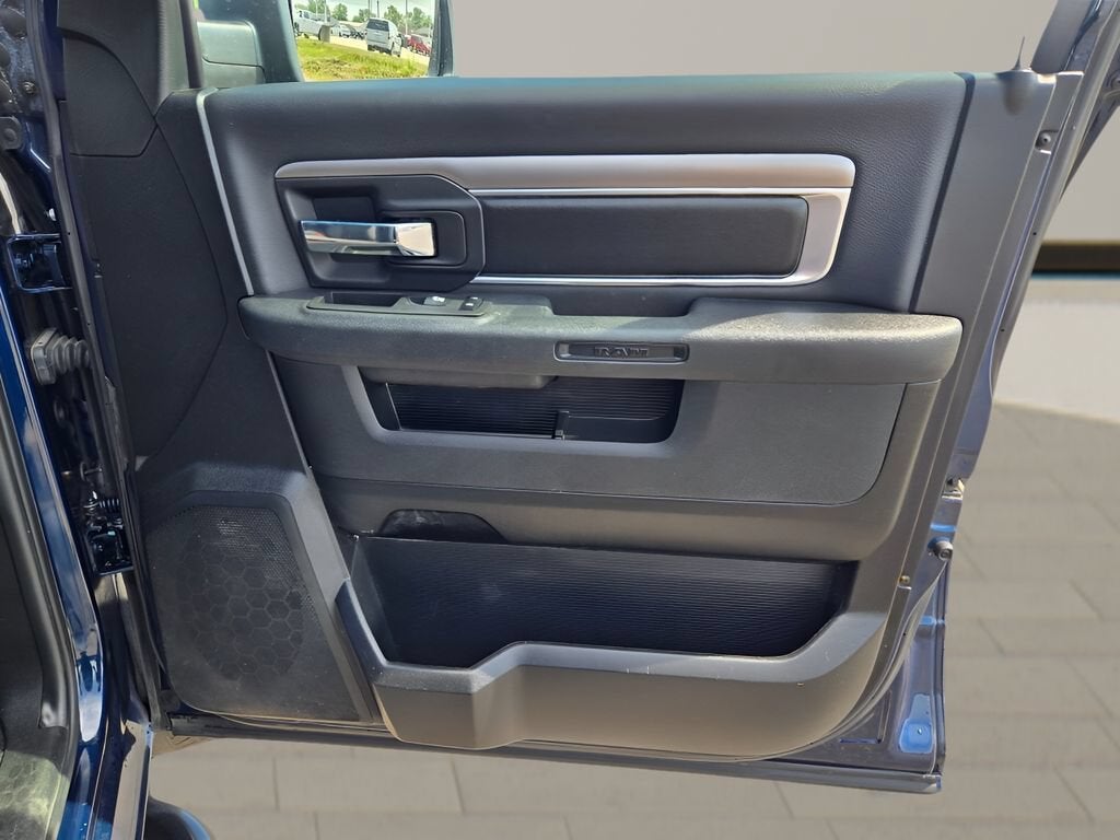 2022 RAM 1500 Classic Warlock Quad Cab 4x4 6'4" Box