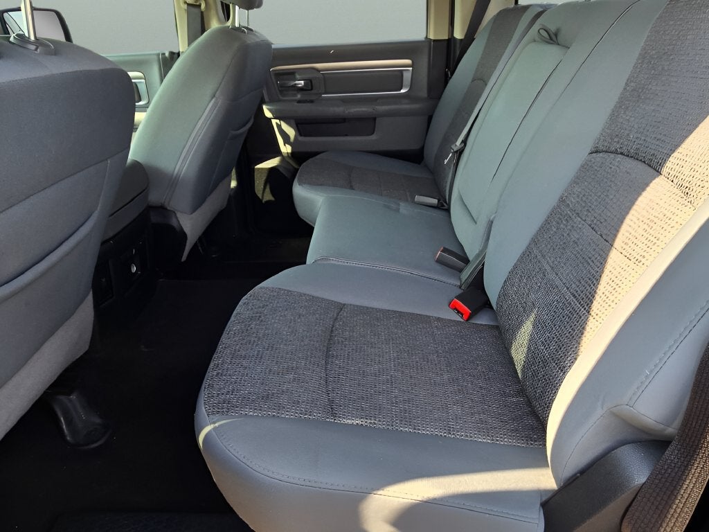 2017 RAM 1500 Big Horn Crew Cab 4x4 5'7" Box