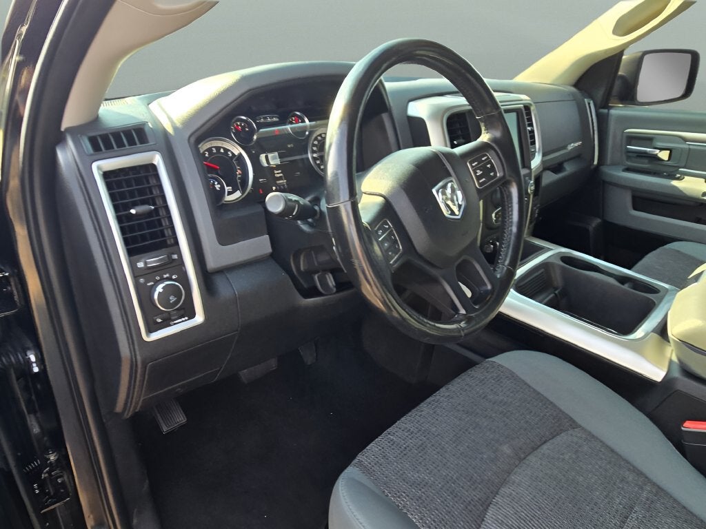 2017 RAM 1500 Big Horn Crew Cab 4x4 5'7" Box