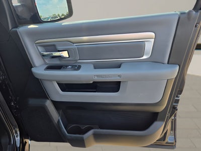 2017 RAM 1500 Big Horn Crew Cab 4x4 5'7" Box