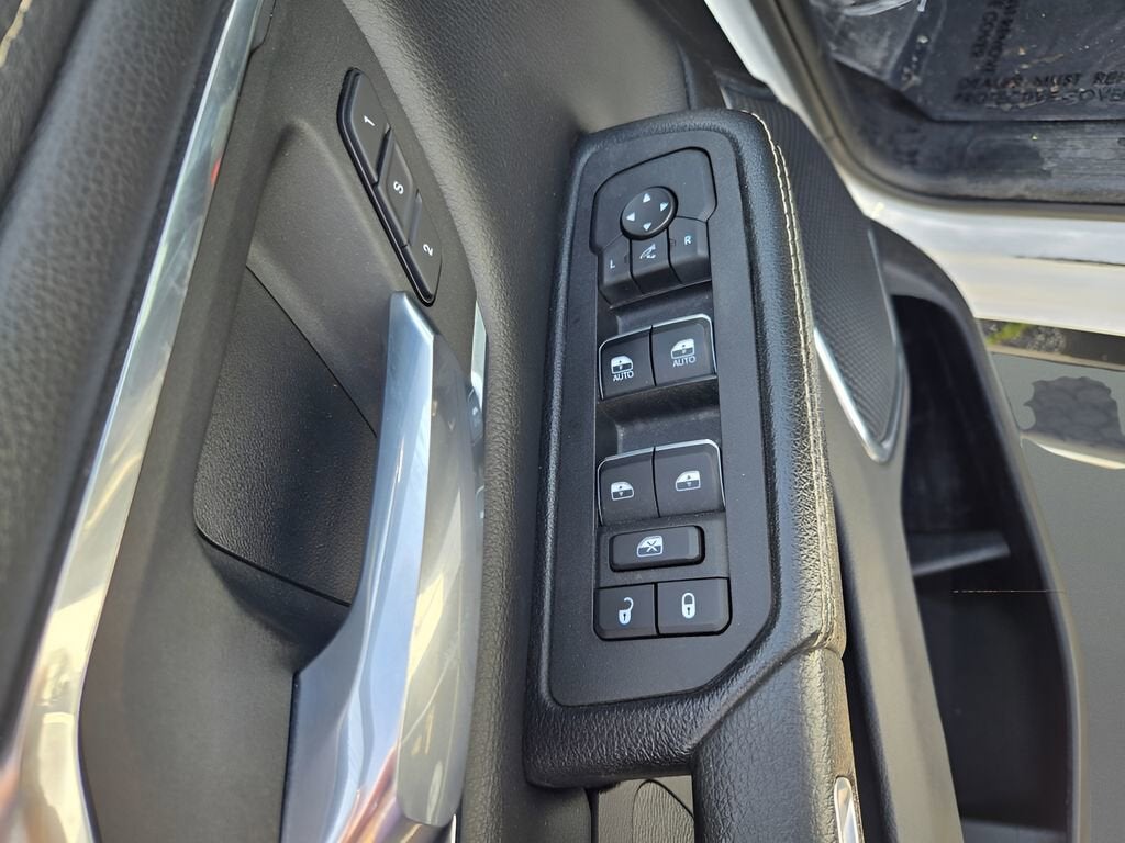 2025 RAM 1500 Laramie Crew Cab 4x4 5'7" Box
