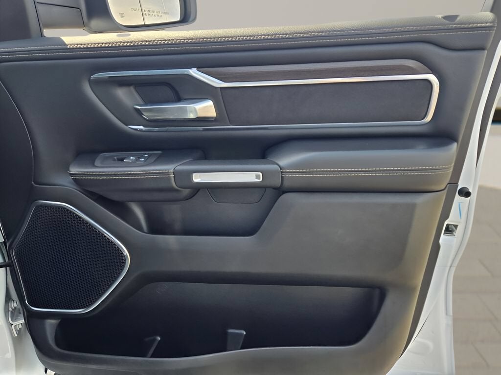2025 RAM 1500 Laramie Crew Cab 4x4 5'7" Box