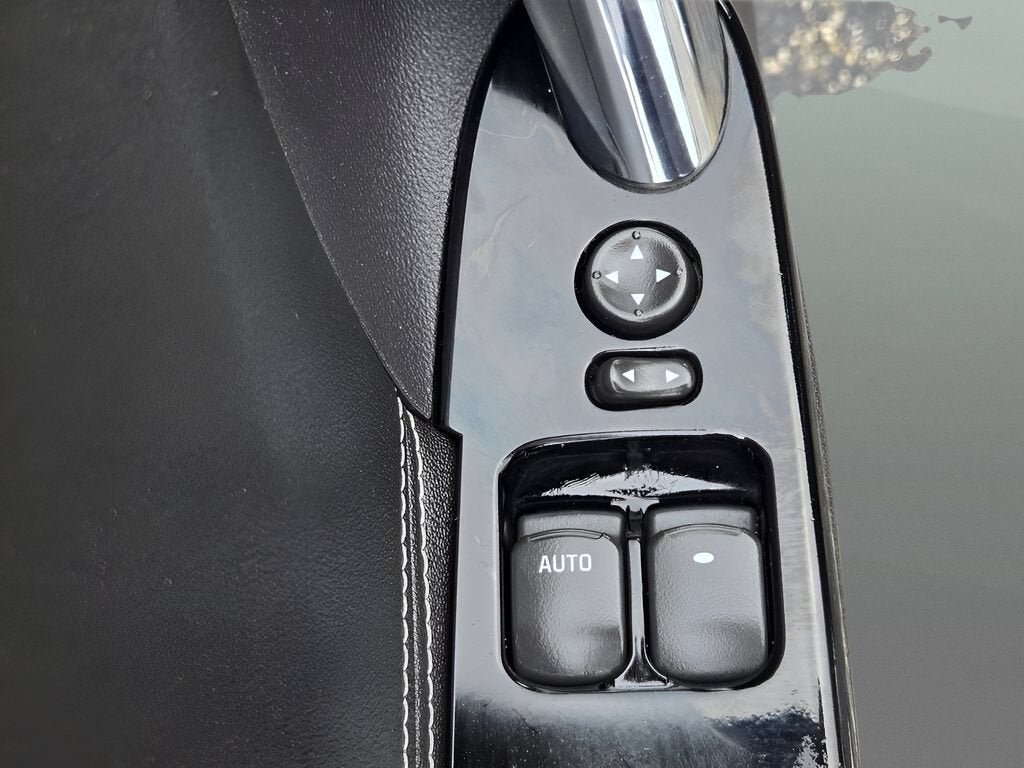 2007 Saturn Sky Red Line
