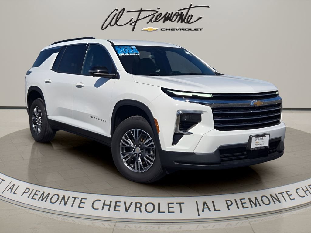 2024 Chevrolet Traverse LT