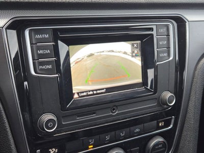 2016 Volkswagen Passat 1.8T R-Line