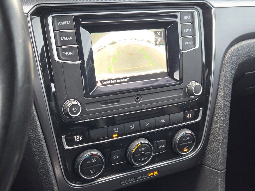 2016 Volkswagen Passat 1.8T R-Line