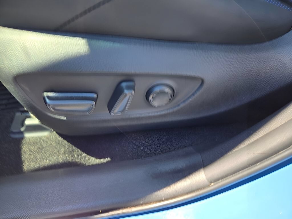 2025 Toyota RAV4 Hybrid XSE