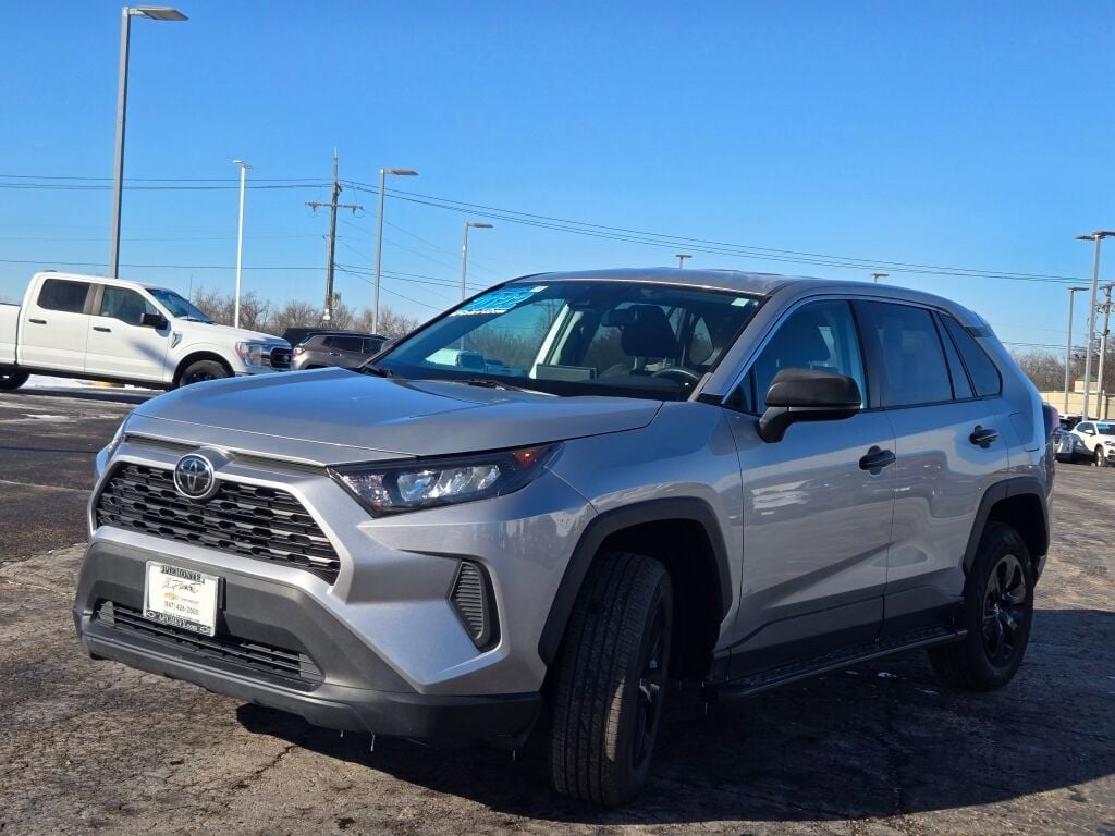 2022 Toyota RAV4 LE
