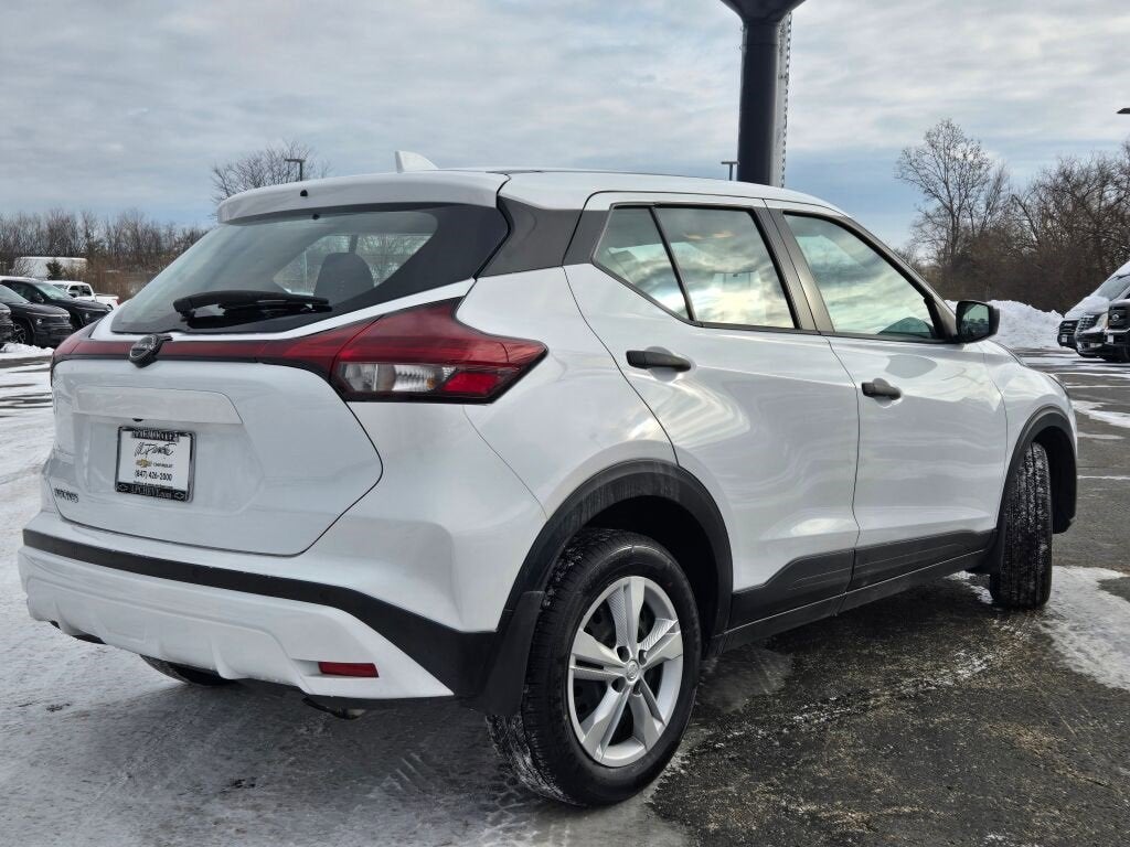 2023 Nissan Kicks S