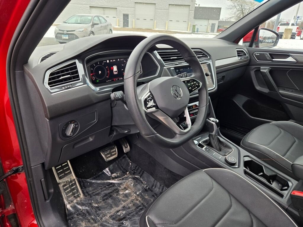 2024 Volkswagen Tiguan 2.0T SEL R-Line