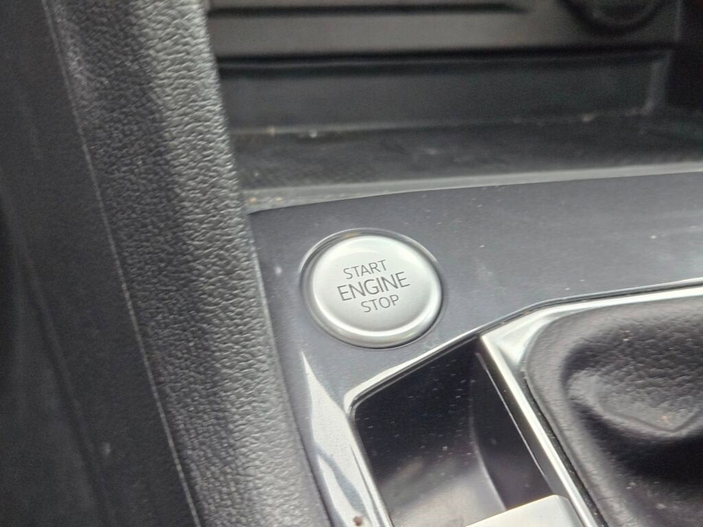 2024 Volkswagen Tiguan 2.0T SEL R-Line