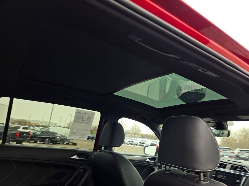 2024 Volkswagen Tiguan 2.0T SEL R-Line