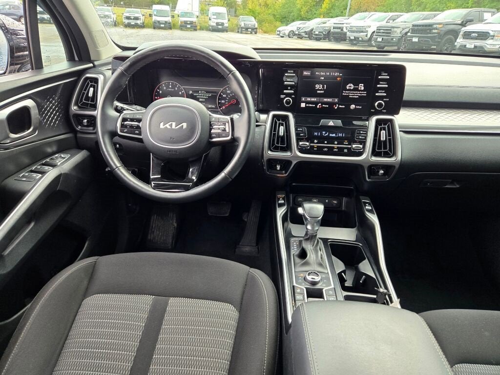 2023 Kia Sorento X-Line EX