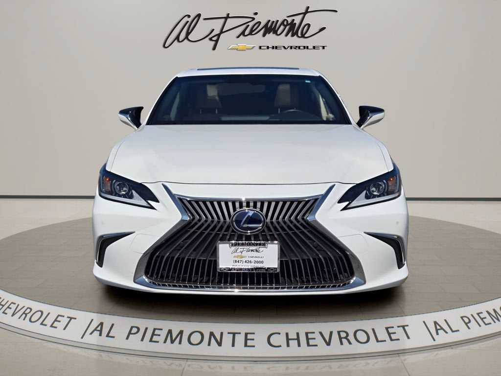 2019 Lexus ES 300h Luxury