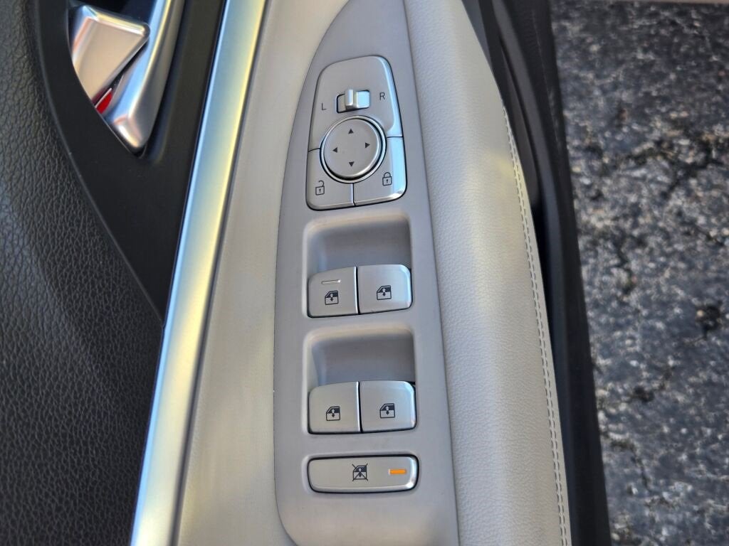 2023 Genesis G70 2.0T AWD