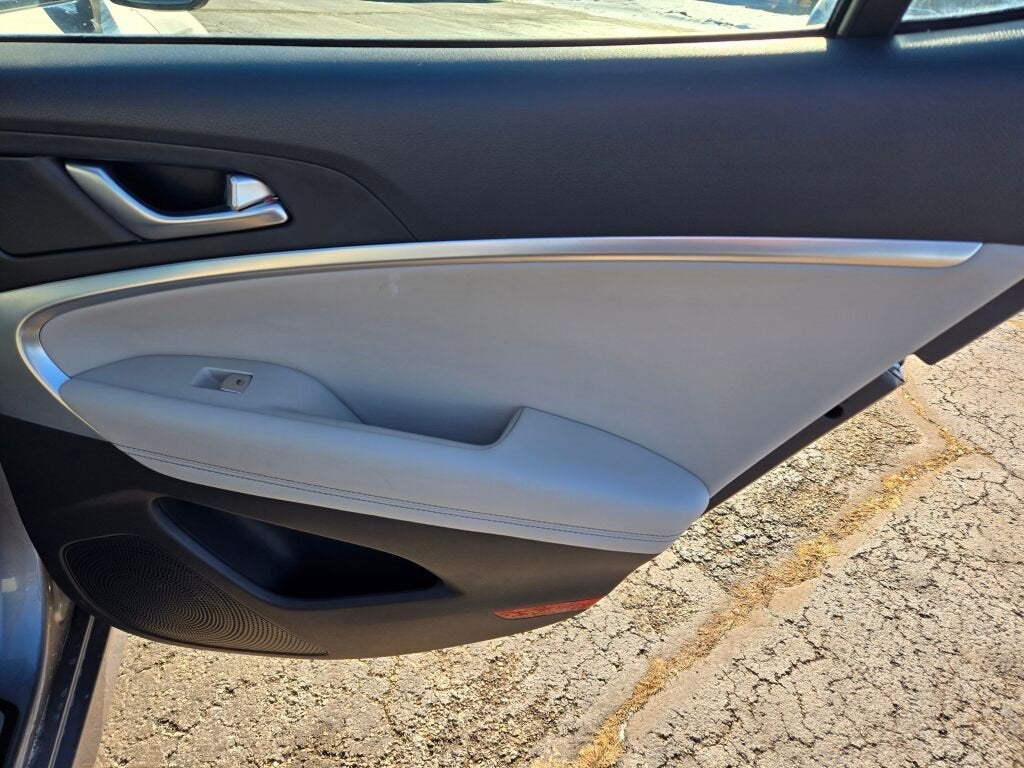 2023 Genesis G70 2.0T AWD