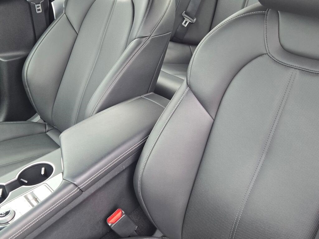 2023 Genesis G70 2.0T AWD