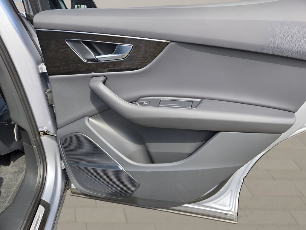 2022 Audi Q7 Premium Plus 55 TFSI quattro Tiptronic