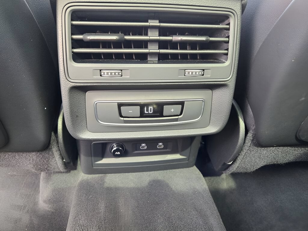 2022 Audi Q7 Premium Plus 55 TFSI quattro Tiptronic