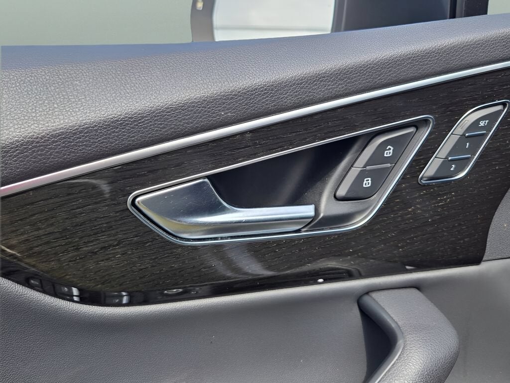 2022 Audi Q7 Premium Plus 55 TFSI quattro Tiptronic