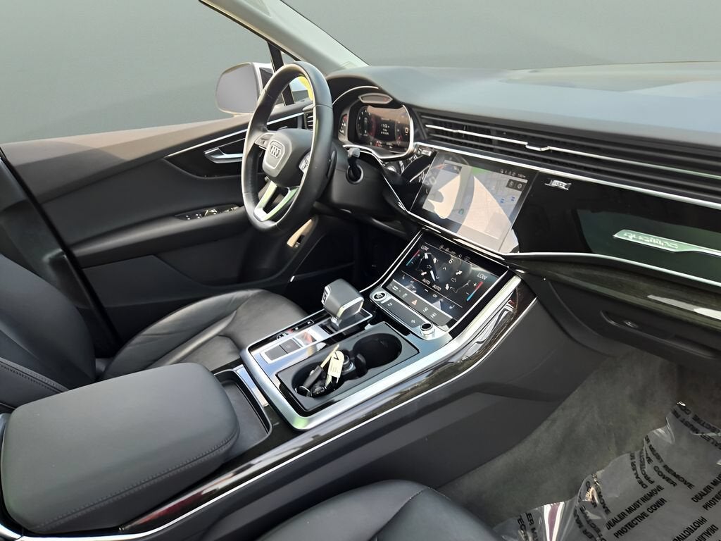 2022 Audi Q7 Premium Plus 55 TFSI quattro Tiptronic