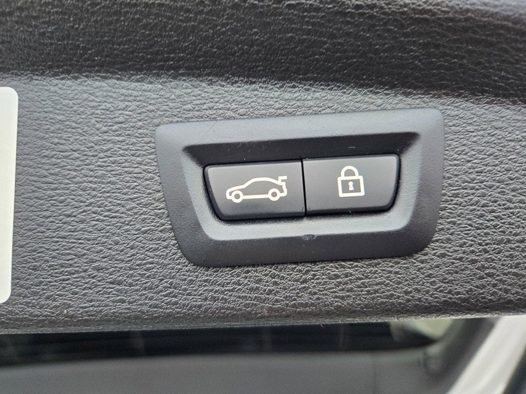 2022 BMW X2 xDrive28i