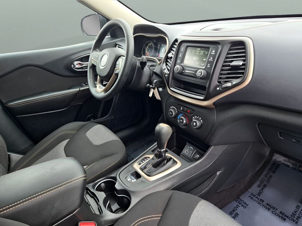 2017 Jeep Cherokee Sport