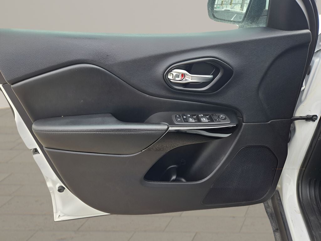 2021 Jeep Cherokee Altitude