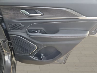 2022 Jeep Grand Cherokee Overland