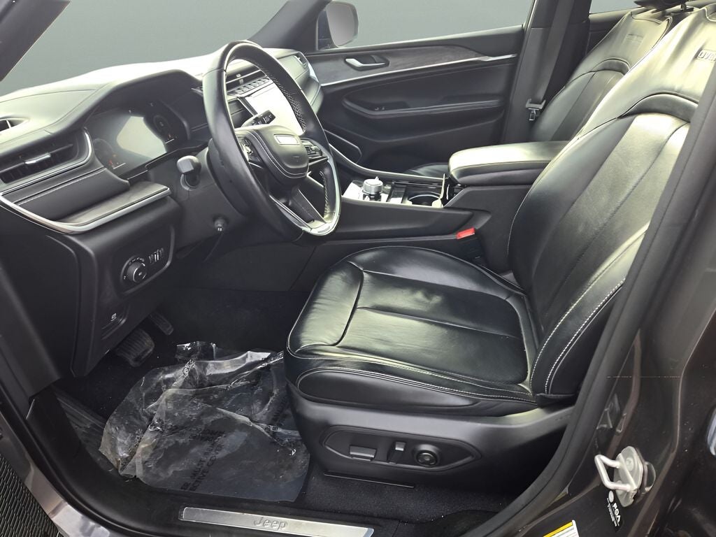 2022 Jeep Grand Cherokee Overland