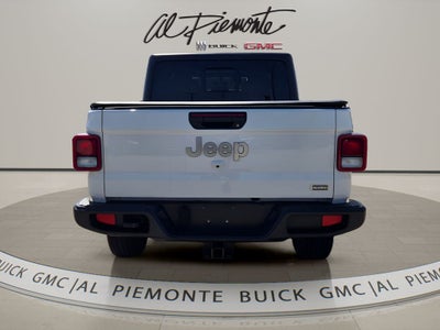 2022 Jeep Gladiator Overland