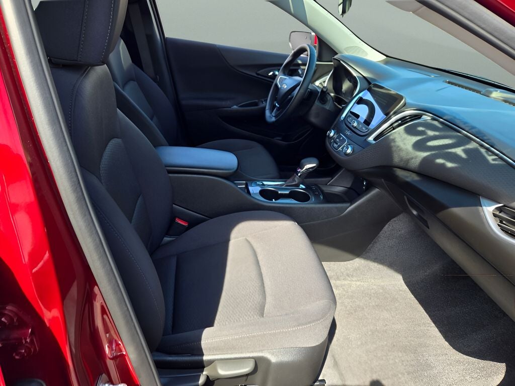 2025 Chevrolet Malibu RS
