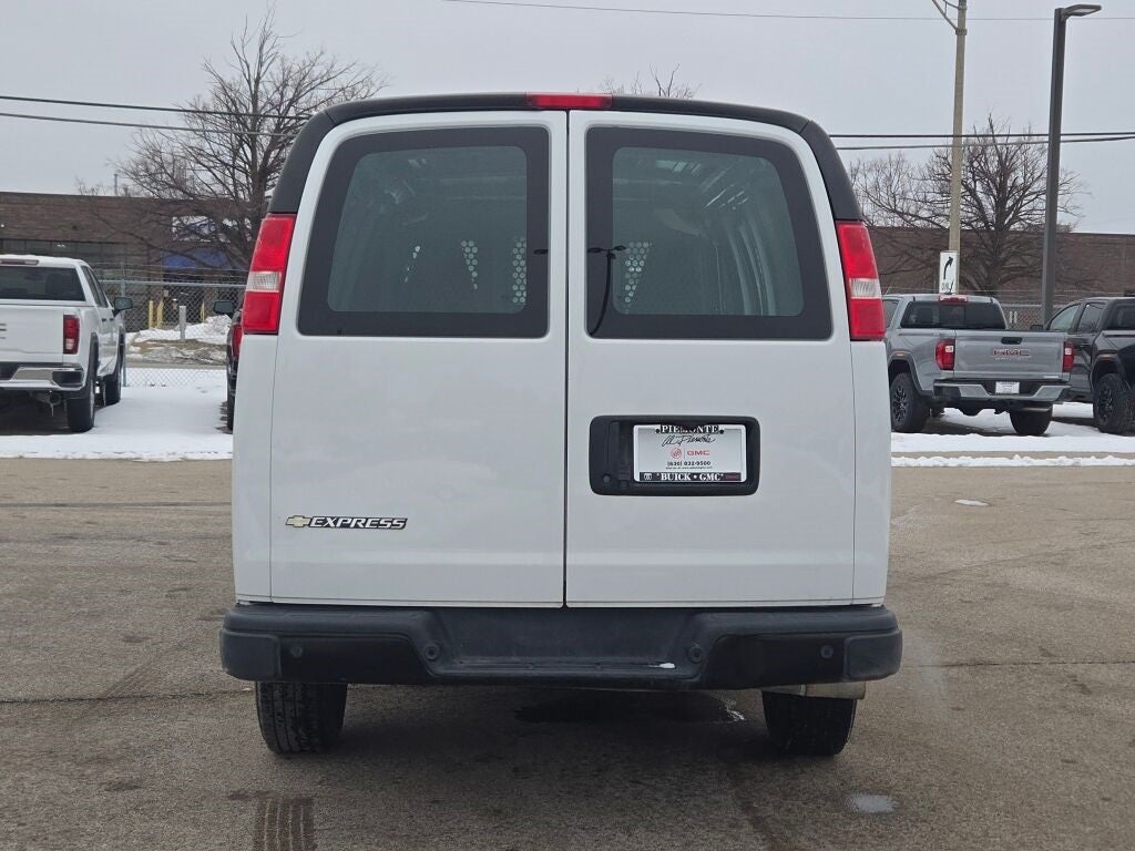 2022 Chevrolet Express 2500 Work Van Cargo