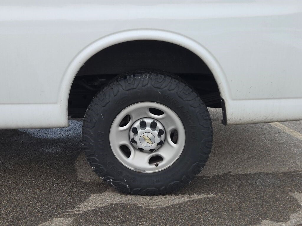 2022 Chevrolet Express 2500 Work Van Cargo