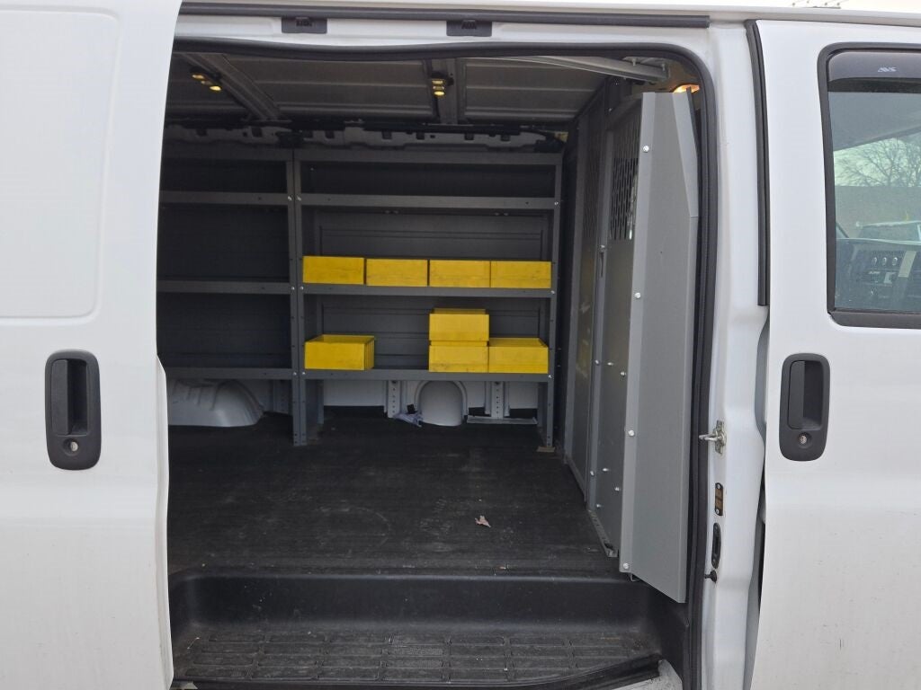 2022 Chevrolet Express 2500 Work Van Cargo