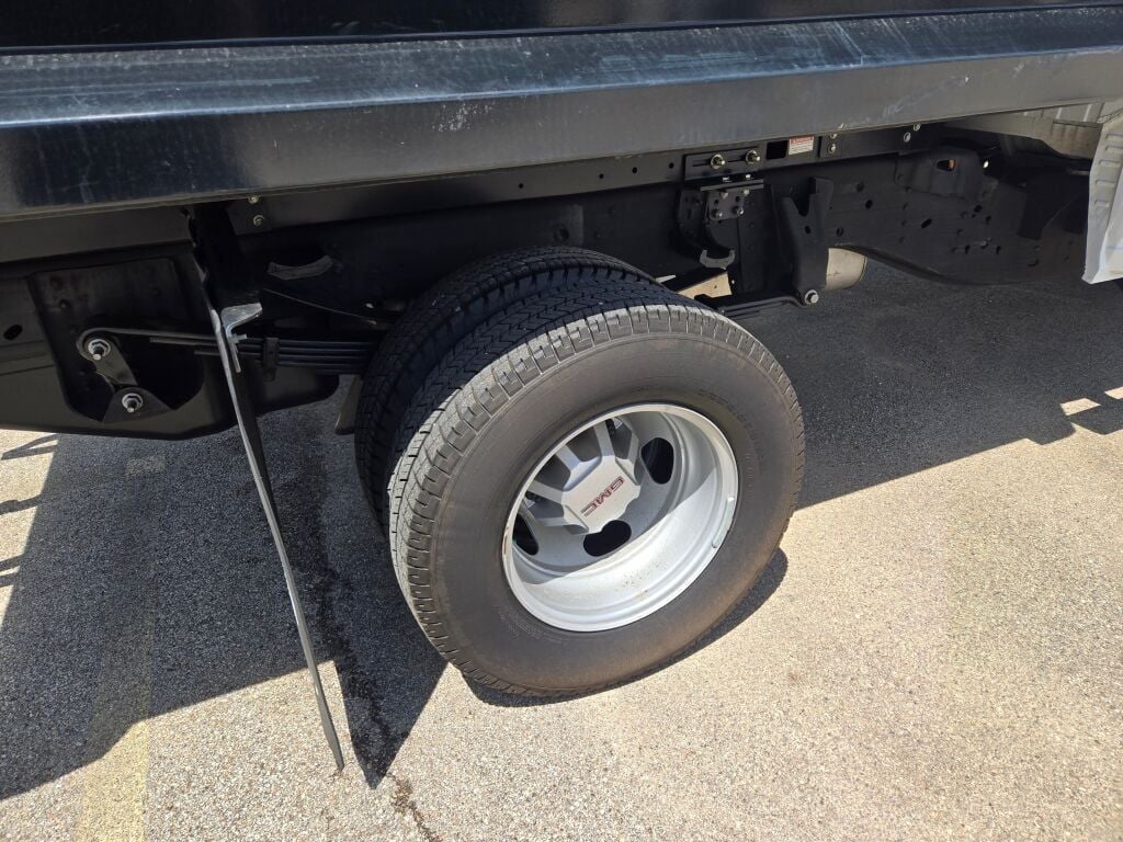 2024 GMC Sierra 3500HD Pro DUMP TRUCK