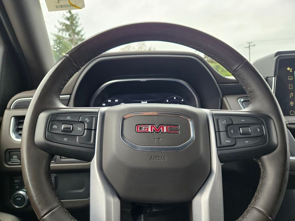 2023 GMC Yukon SLT