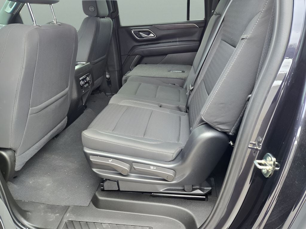 2023 Chevrolet Suburban LS