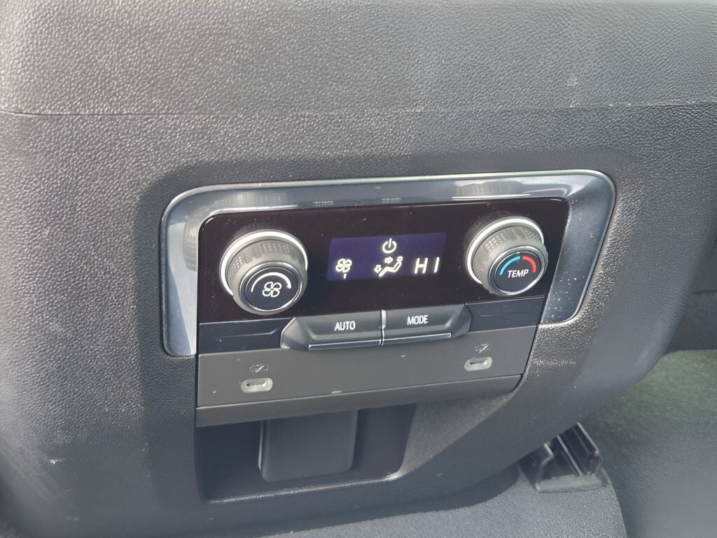 2023 Chevrolet Suburban LS