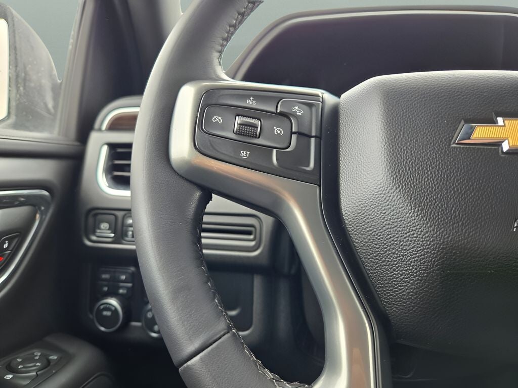 2023 Chevrolet Suburban LS