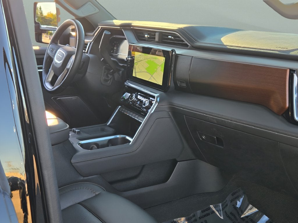 2025 GMC Sierra 2500HD Denali