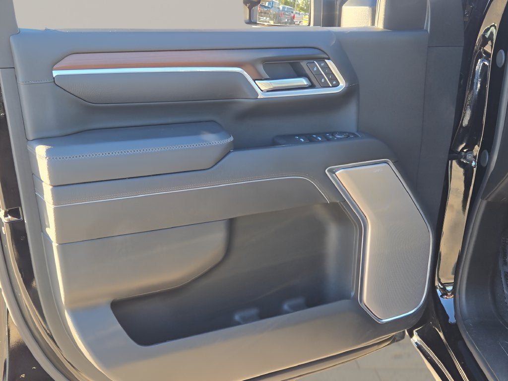 2025 GMC Sierra 2500HD Denali