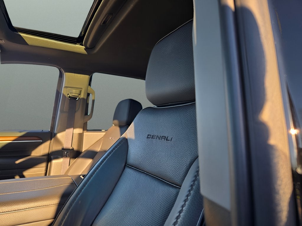2025 GMC Sierra 2500HD Denali