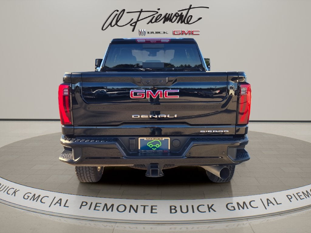 2025 GMC Sierra 2500HD Denali