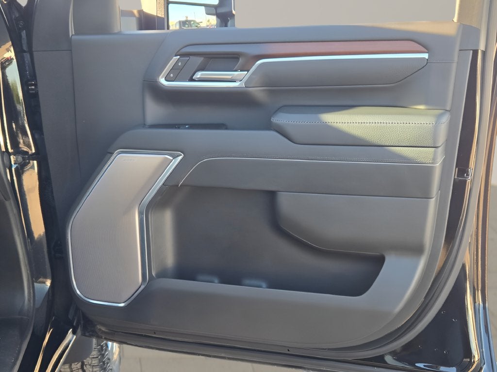 2025 GMC Sierra 2500HD Denali