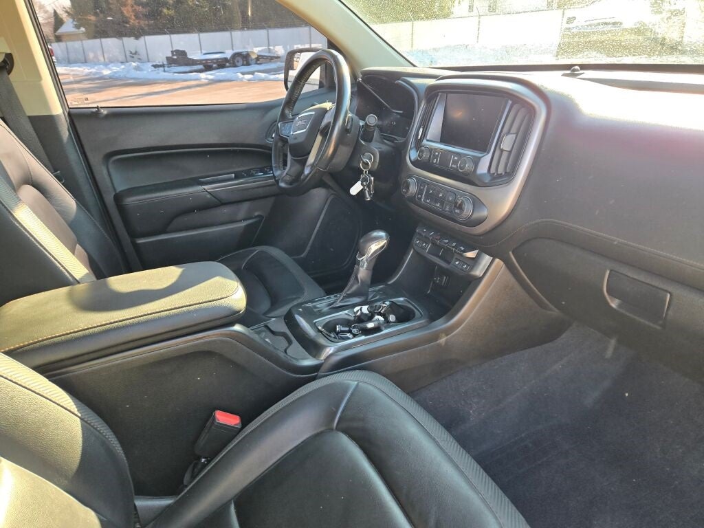 2022 GMC Canyon AT4 w/Leather