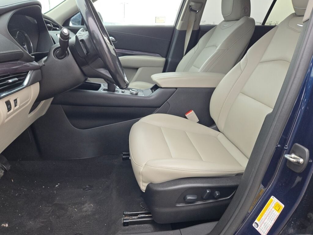 2021 Cadillac XT4 Luxury